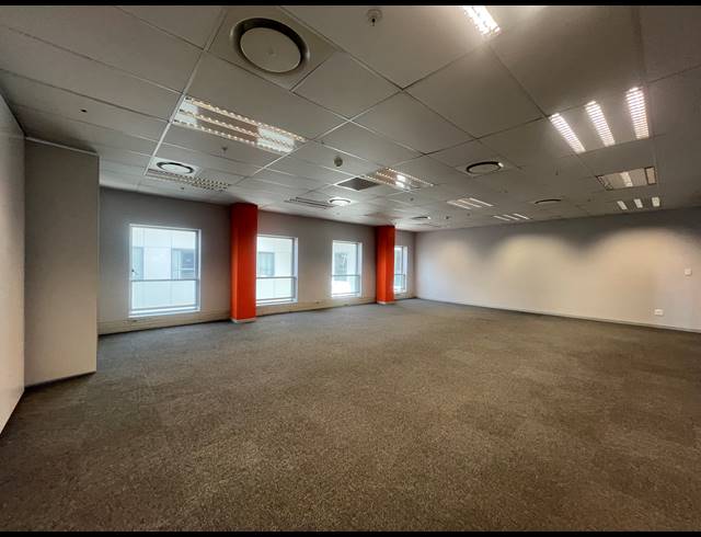 918M² OFFICE TO LET IN ROSEBANK